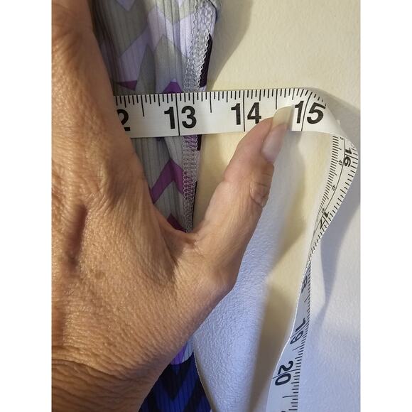 Nike Dri-fit Slim Fit Active Wear Womens SZ S Racerback Zig Zag Pattern - Picture 8 of 8